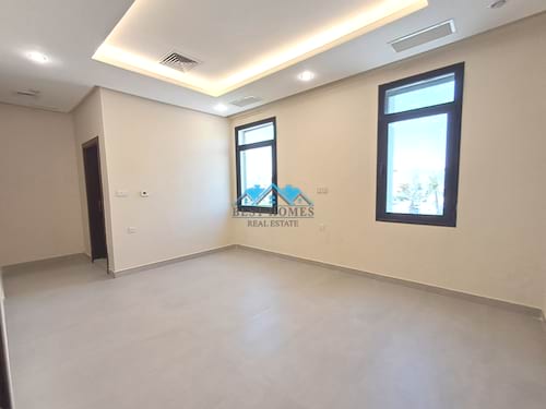 3 Bedrooms Apartment with Balcony in Mishref