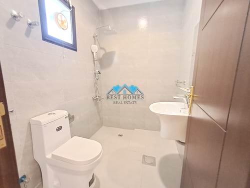 3 Bedrooms Apartment with Balcony in Mishref