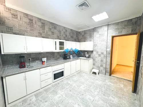 Luxury 6 Bedroom Duplex Apartment Walking Distance to the Sea in Salwa