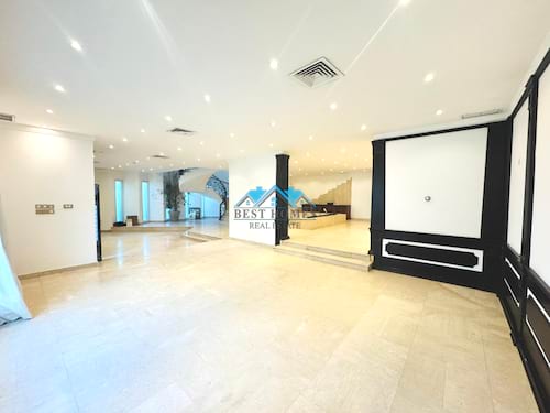 Luxury 6 Bedroom Duplex Apartment Walking Distance to the Sea in Salwa