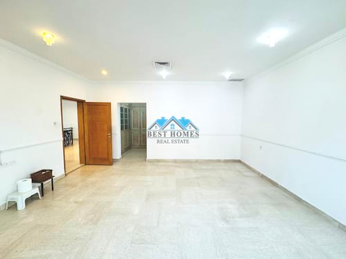 Luxury 6 Bedroom Duplex Apartment Walking Distance to the Sea in Salwa