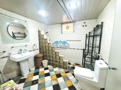 Luxury 6 Bedroom Duplex Apartment Walking Distance to the Sea in Salwa