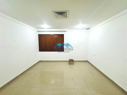 Luxury 6 Bedroom Duplex Apartment Walking Distance to the Sea in Salwa