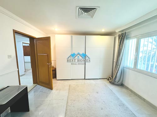 Luxury 6 Bedroom Duplex Apartment Walking Distance to the Sea in Salwa