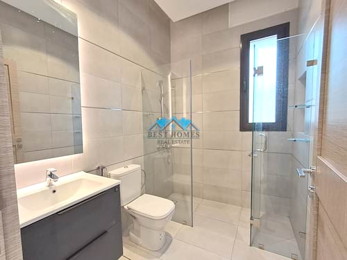 3 Bedrooms Apartment in Rumaithiya