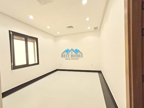 3 Bedrooms Apartment in Rumaithiya 