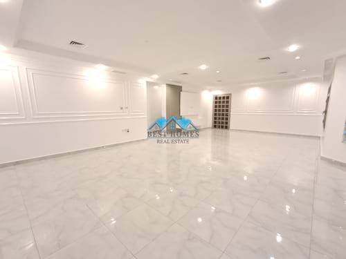 Nice & Modern 4 Bedroom Ground Floor Apartment with Two Entrances in Surra