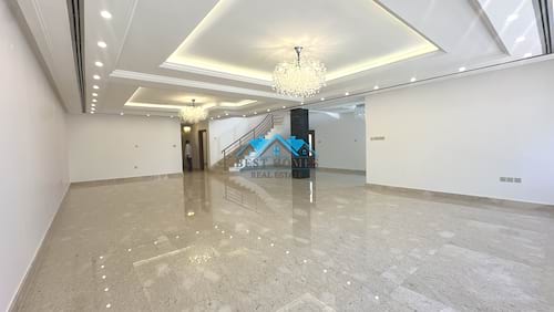 Luxury 6 Bedroom Renovated Villa with Garden in Nuzha