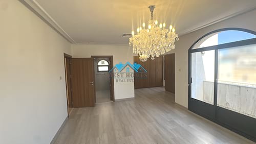 Luxury 6 Bedroom Renovated Villa with Garden in Nuzha