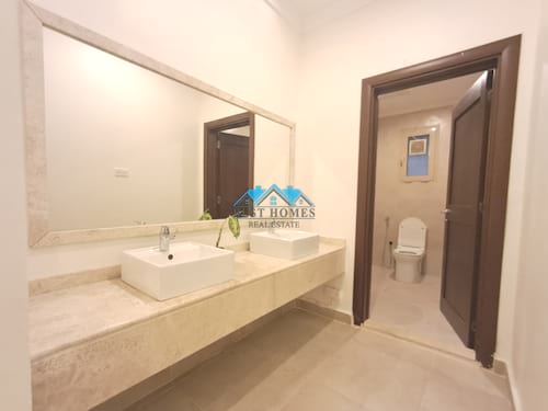 Premium 4 Bedroom Ground Floor Apartment with Private Entrance in West Mishref