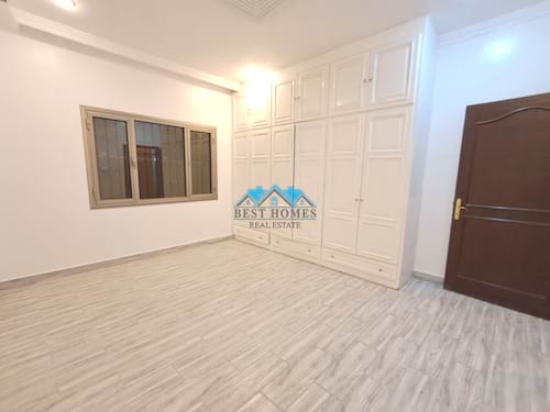 Nice & Modern 4 Bedroom Ground Floor Apartment with Two Entrances in Surra