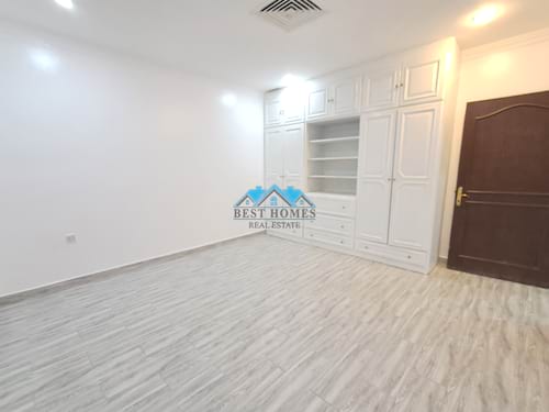 Nice & Modern 4 Bedroom Ground Floor Apartment with Two Entrances in Surra