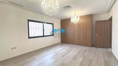 Luxury 6 Bedroom Renovated Villa with Garden in Nuzha
