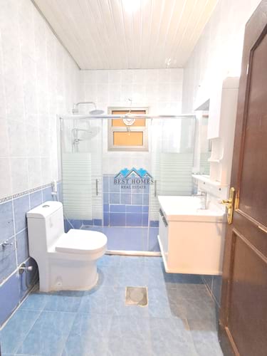 Nice & Modern 4 Bedroom Ground Floor Apartment with Two Entrances in Surra