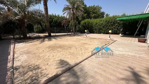 Spacious 07 Bedroom Villa in Salwa