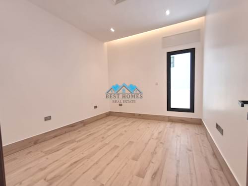 Modern Style 6 Bedrooms Floor in Sadeeq