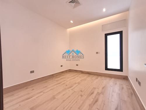 Modern Style 6 Bedrooms Floor in Sadeeq