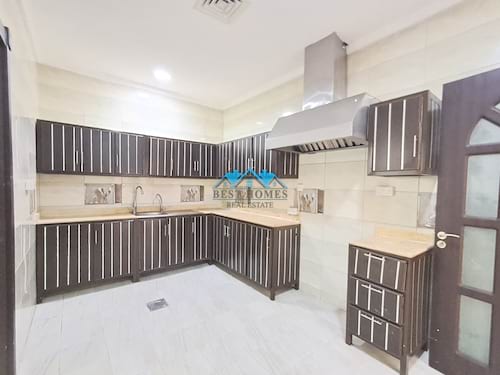 Modern Style 3 Bedrooms Apartment in Rumaithiya