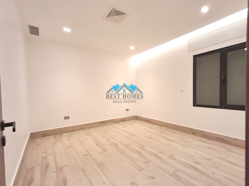 Modern Style 6 Bedrooms Floor in Sadeeq