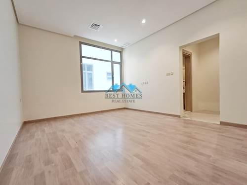 Good Size 4 Bedrooms Nice Floor in Qortuba