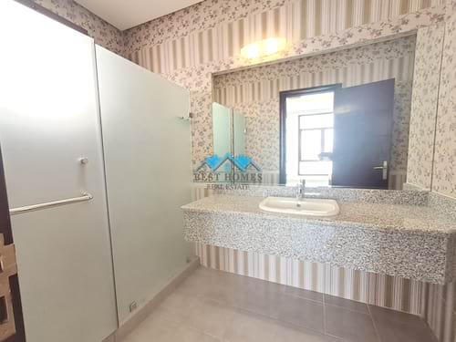 Five Master Bedrooms Villa with Indoor Pool in Funaitees Area