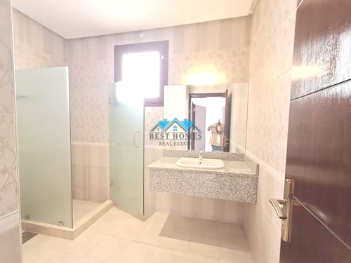 Five Master Bedrooms Villa with Indoor Pool in Funaitees Area