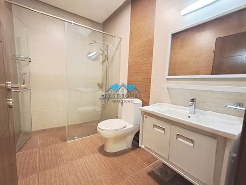 Nice and Spacious Four Bedrooms Floor in Mishref