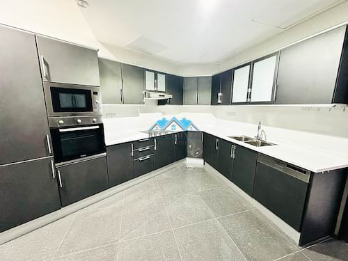 3 Master Bedrooms Seaview Duplex in Salmiya 