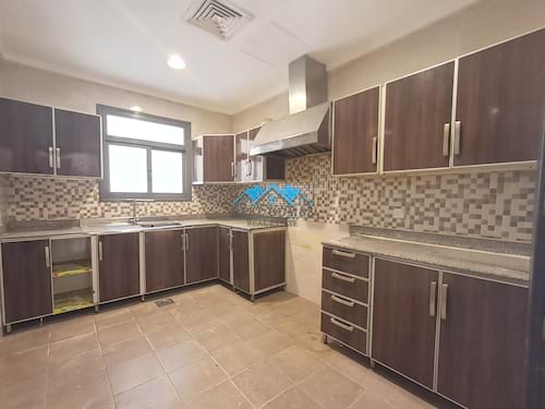 Nice and Modern 4 Bedrooms Floor in Abu fatira