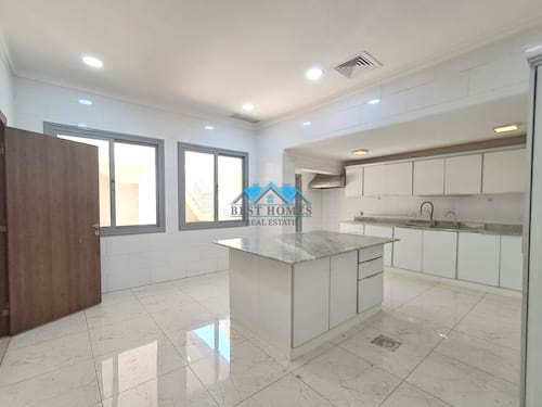 Spacious 4 Bedrooms Duplex in Funaitees