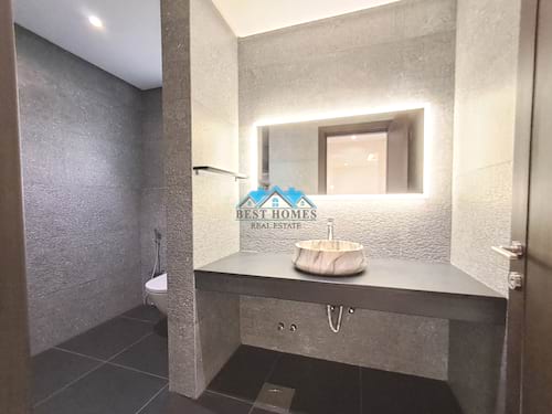 Luxury 2 Master Bedroom Apartment with Private Rooftop in Qortuba