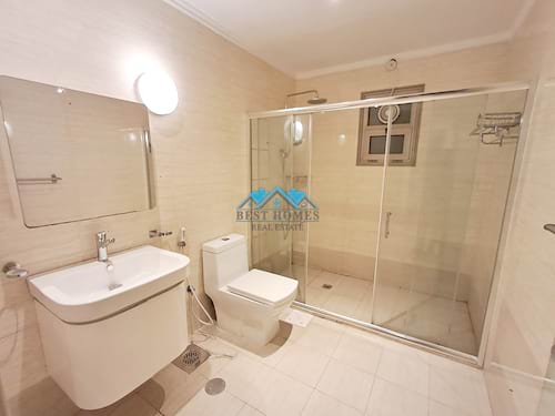 Nice and Spacious Four Bedrooms Floor in Bayan