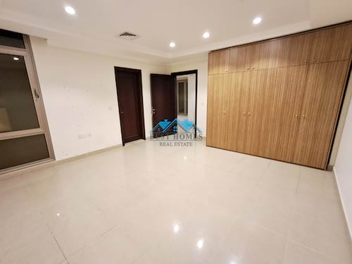 Nice and Spacious Four Bedrooms Floor in Bayan