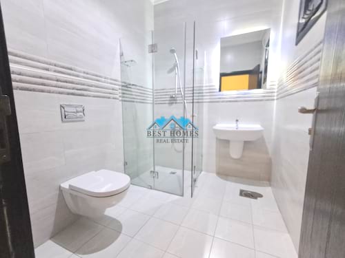 4 Bedrooms Floor Apartment with Balcony in Shuhada