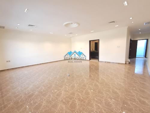 Modern 4 Master Bedrooms Floor in Hateen
