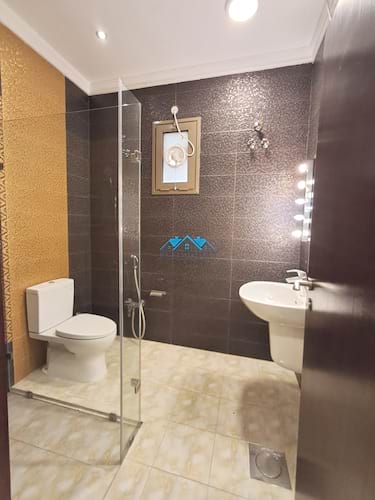 Modern 4 Master Bedrooms Floor in Hateen