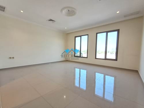 Modern 4 Master Bedrooms Floor in Hateen