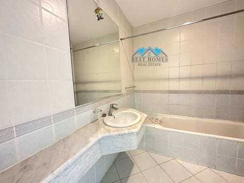 03 Bedroom Spacious Apartment in Shaab Al Bahari