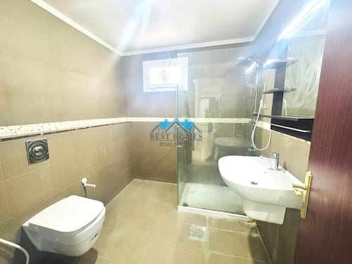 Modern 3 Bedrooms Apartment with Garden Area in Salmiya
