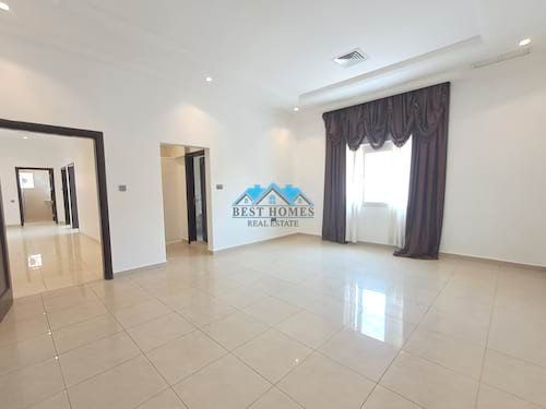 3 Bedrooms Apartment in Surra
