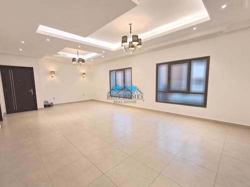 Luxury 4 Bedroom Apartment with Two Entrance in Jabriya