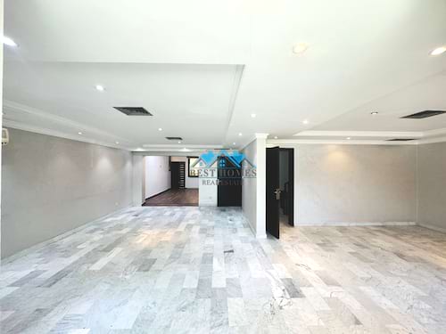 Spacious & Modern Four Bedrooms Villa in Mesilla