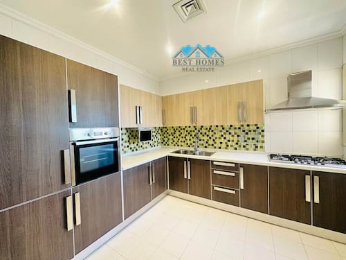 Nice and Spacious 03 Bedroom Apartment in Salmiya