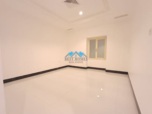 Spacious 6 Bedrooms Floor in Kaifan