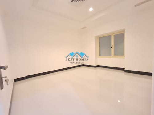 Spacious 6 Bedrooms Floor in Kaifan