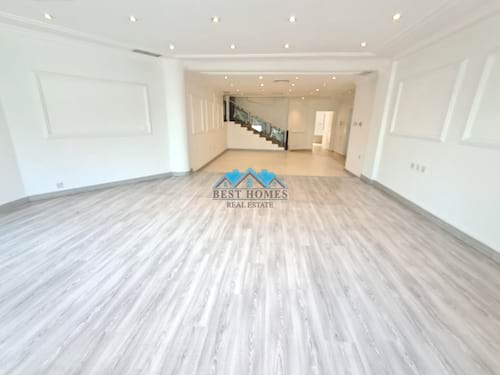 Spacious 4-Bedroom Duplex Apartment with Pool & Garden in Salwa