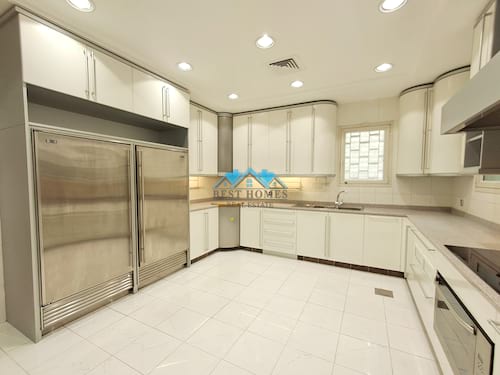 3 Floor Duplex in Mishref