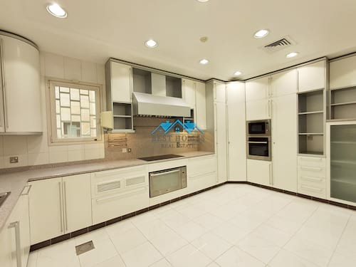 3 Floor Duplex in Mishref