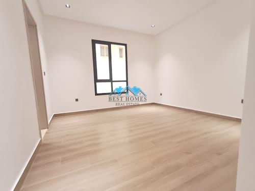 5 Bedrooms Brand New Floor in Bayan