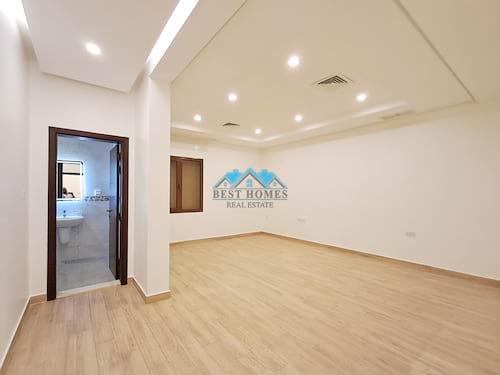 Nice and Spacious 5 Bedrooms Ground Floor in Abu Fatira
